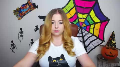 Jess online show from 10-31-25, 07:31