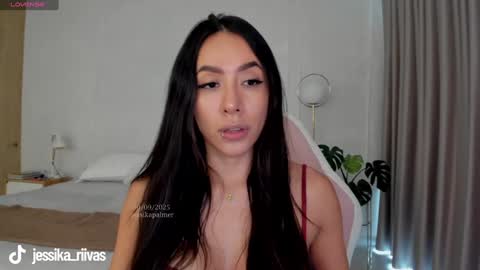    online show from 10-06-25, 04:04