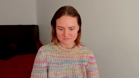 Snapshot of jessy_lil chatting on 11-14-25, 11:53 Polina online show from 11-14-25, 11:53