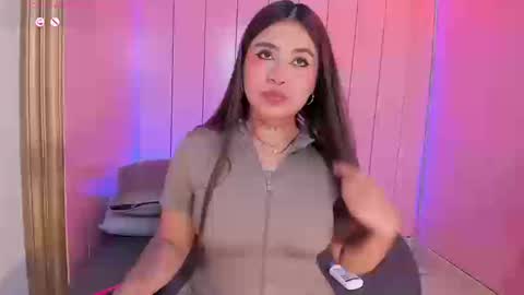 Snapshot of jessymorgan_ chatting on 09-19-25, 03:41 Jessy Morgan online show from 09-19-25, 03:41