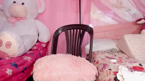 Jessy online show from 10-20-25, 05:02