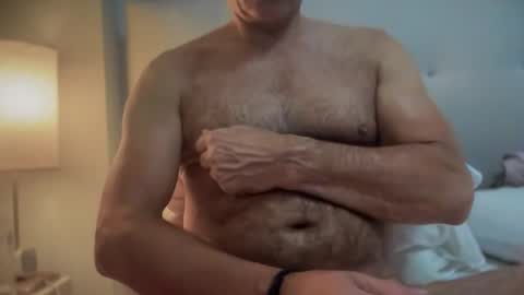 Snapshot of jesuiscoquinoui chatting on 12-17-25, 12:22 Jesuiscoquin online show from 12-17-25, 12:22