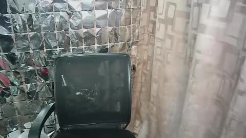 Snapshot of jet_clomet21 chatting on 02-16-25, 01:14 Ale online show from 02-16-25, 01:14