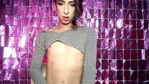 Snapshot of jet_clomet21 chatting on 03-11-25, 01:01 Ale online show from 03-11-25, 01:01