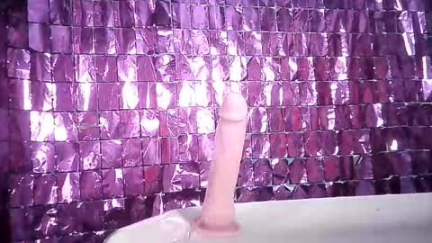 Snapshot of jet_clomet21 chatting on 10-19-25, 03:56 Ale online show from 10-19-25, 03:56