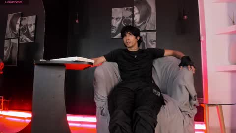 Snapshot of jett_savage chatting on 09-09-25, 02:33 jett_savage online show from 09-09-25, 02:33
