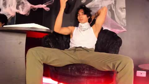 Snapshot of jett_savage chatting on 10-13-25, 02:50 jett_savage online show from 10-13-25, 02:50