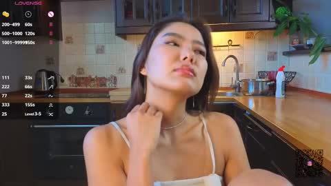 Hi all. My name is Naomi and Im glad to see you in my room  online show from 10-04-25, 03:15