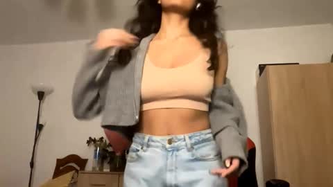 Eva online show from 11-04-25, 03:44