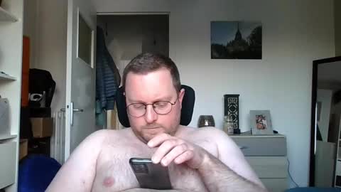 jeuneloup92 online show from 03-03-25, 05:29