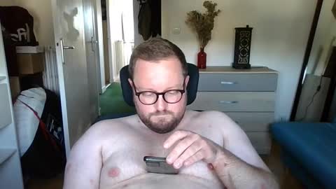 jeuneloup92 online show from 09-17-25, 04:19