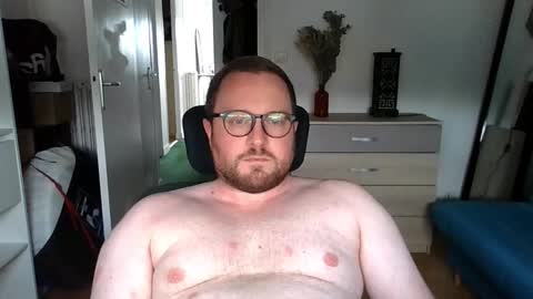 jeuneloup92 online show from 09-18-25, 03:36