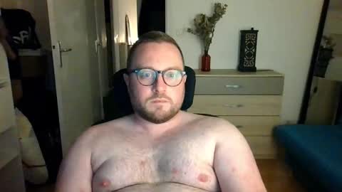 jeuneloup92 online show from 11-18-25, 05:17