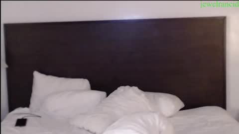 Miss Lovely online show from 02-25-25, 04:35