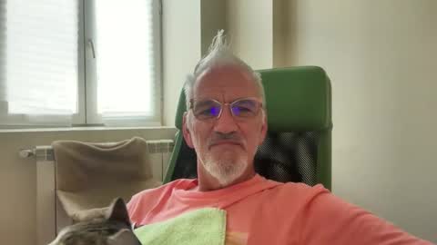 jewlronny online show from 10-17-25, 10:18