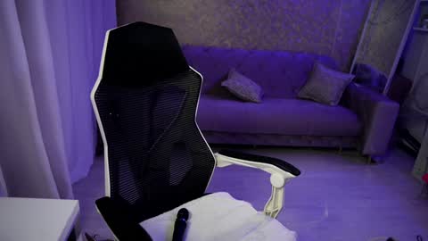 Snapshot of jeyssy69 chatting on 12-22-24, 04:17 Jeyssy also Andra  online show from 12-22-24, 04:17