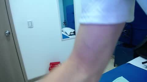 Snapshot of jheampiero chatting on 09-11-25, 01:33 Jheampiero online show from 09-11-25, 01:33