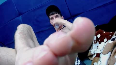 Snapshot of jheampiero chatting on 09-25-25, 02:32 Jheampiero online show from 09-25-25, 02:32