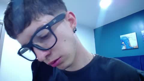 Snapshot of jheampiero chatting on 10-01-25, 02:23 Jheampiero online show from 10-01-25, 02:23