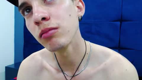 Snapshot of jheampiero chatting on 10-11-25, 03:10 Jheampiero online show from 10-11-25, 03:10