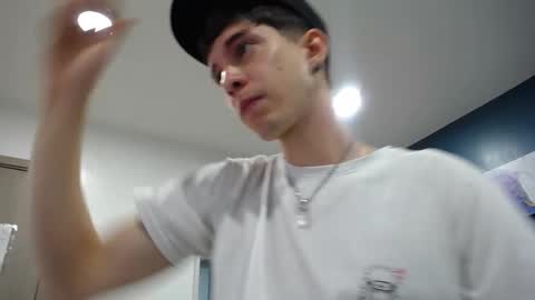 Snapshot of jheampiero chatting on 10-14-25, 01:56 Jheampiero online show from 10-14-25, 01:56