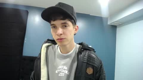 Snapshot of jheampiero chatting on 10-25-25, 01:07 Jheampiero online show from 10-25-25, 01:07