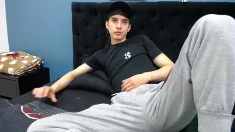 Snapshot of jheampiero chatting on 11-05-25, 02:06 Jheampiero online show from 11-05-25, 02:06