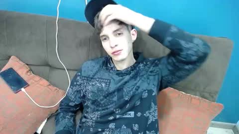 Snapshot of jheampiero chatting on 11-19-25, 01:00 Jheampiero online show from 11-19-25, 01:00