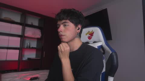 Snapshot of jhn_morghan chatting on 12-18-25, 07:31 Morghan online show from 12-18-25, 07:31