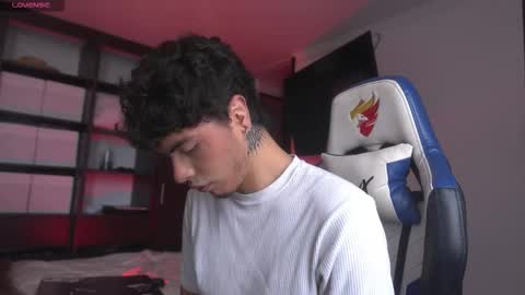 Snapshot of jhn_morghan chatting on 12-19-25, 06:37 Morghan online show from 12-19-25, 06:37