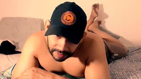 En moreno online show from 11-12-25, 12:05