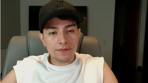 Jhoan Saenz online show from 10-07-25, 05:59