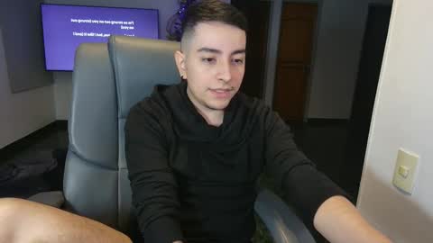 Jhoan Saenz online show from 11-19-25, 02:22