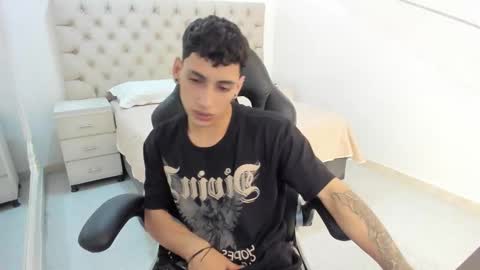 jhoanleandro online show from 10-26-25, 05:13