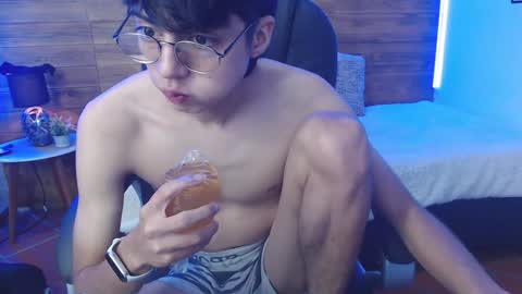 Jhoel online show from 12-28-24, 03:26