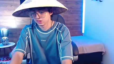 Jhoel online show from 10-31-25, 09:49