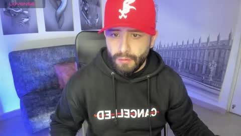 John Bear.... online show from 10-08-25, 11:08