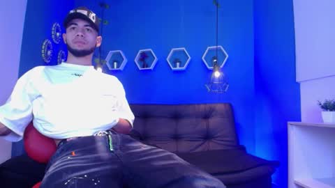 jhon_malo online show from 12-23-25, 03:37