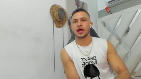 Snapshot of jhonny_flames7 chatting on 02-09-25, 03:22 jhonny online show from 02-09-25, 03:22