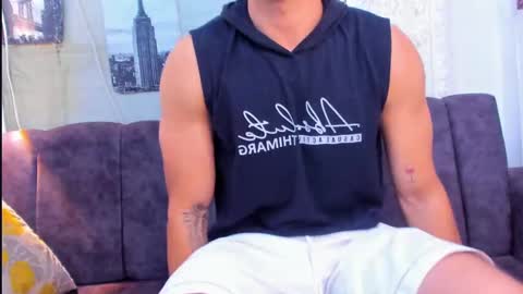 Snapshot of jhonny_flames7 chatting on 02-27-25, 01:59 jhonny online show from 02-27-25, 01:59