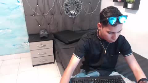 Jhonny online show from 01-14-25, 04:57