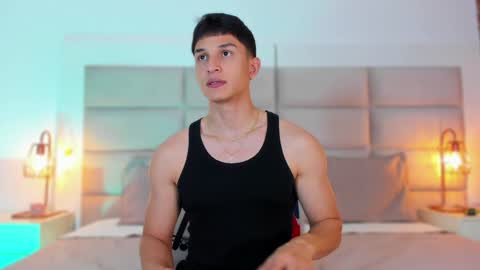 Snapshot of jhosua_hunt chatting on 12-17-24, 02:33 Jhosua Hunt online show from 12-17-24, 02:33