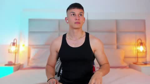 Snapshot of jhosua_hunt chatting on 01-27-25, 04:09 Jhosua Hunt online show from 01-27-25, 04:09