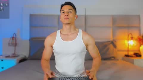 Snapshot of jhosua_hunt chatting on 11-11-25, 12:21 Jhosua Hunt online show from 11-11-25, 12:21