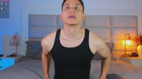 Snapshot of jhosua_hunt chatting on 11-29-25, 04:04 Jhosua Hunt online show from 11-29-25, 04:04