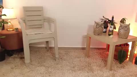 Snapshot of jhuan_cute chatting on 10-29-25, 07:48 Jhuan Nhez online show from 10-29-25, 07:48