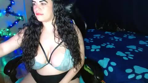 Jhulia online show from 12-20-24, 11:26