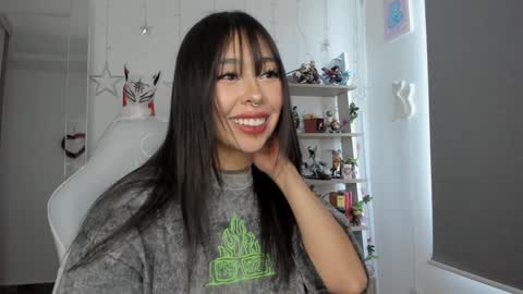 Snapshot of ji_hyun chatting on 02-04-25, 09:31 Ji online show from 02-04-25, 09:31