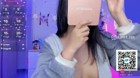 Snapshot of ji_hyun chatting on 02-24-25, 01:35 Ji online show from 02-24-25, 01:35