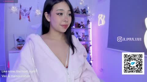 Snapshot of ji_hyun chatting on 02-28-25, 04:21 Ji online show from 02-28-25, 04:21